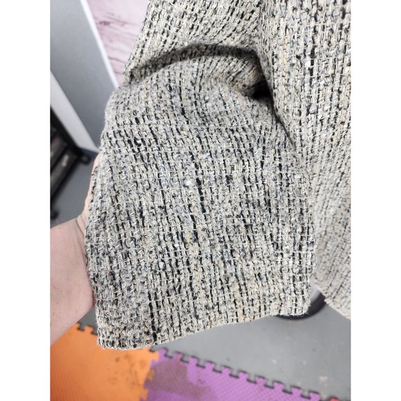 Madison Woman Gray Black Tweed Size 16 W Fringed Hem Button Up Short Blazer - Picture 3 of 8